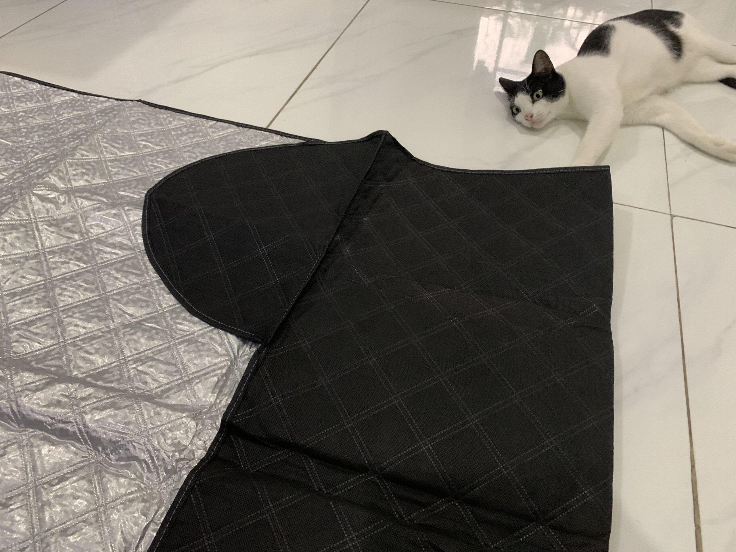 BẠT PHỦ CHỐNG NÓNG, CHỐNG NẮNG KÍNH LÁI