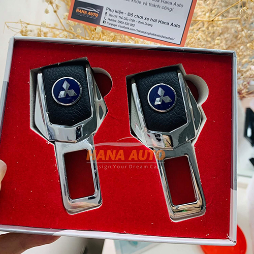 Chốt an toàn ô tô có logo thương hiệu xe, đầy đủ các dòng xe