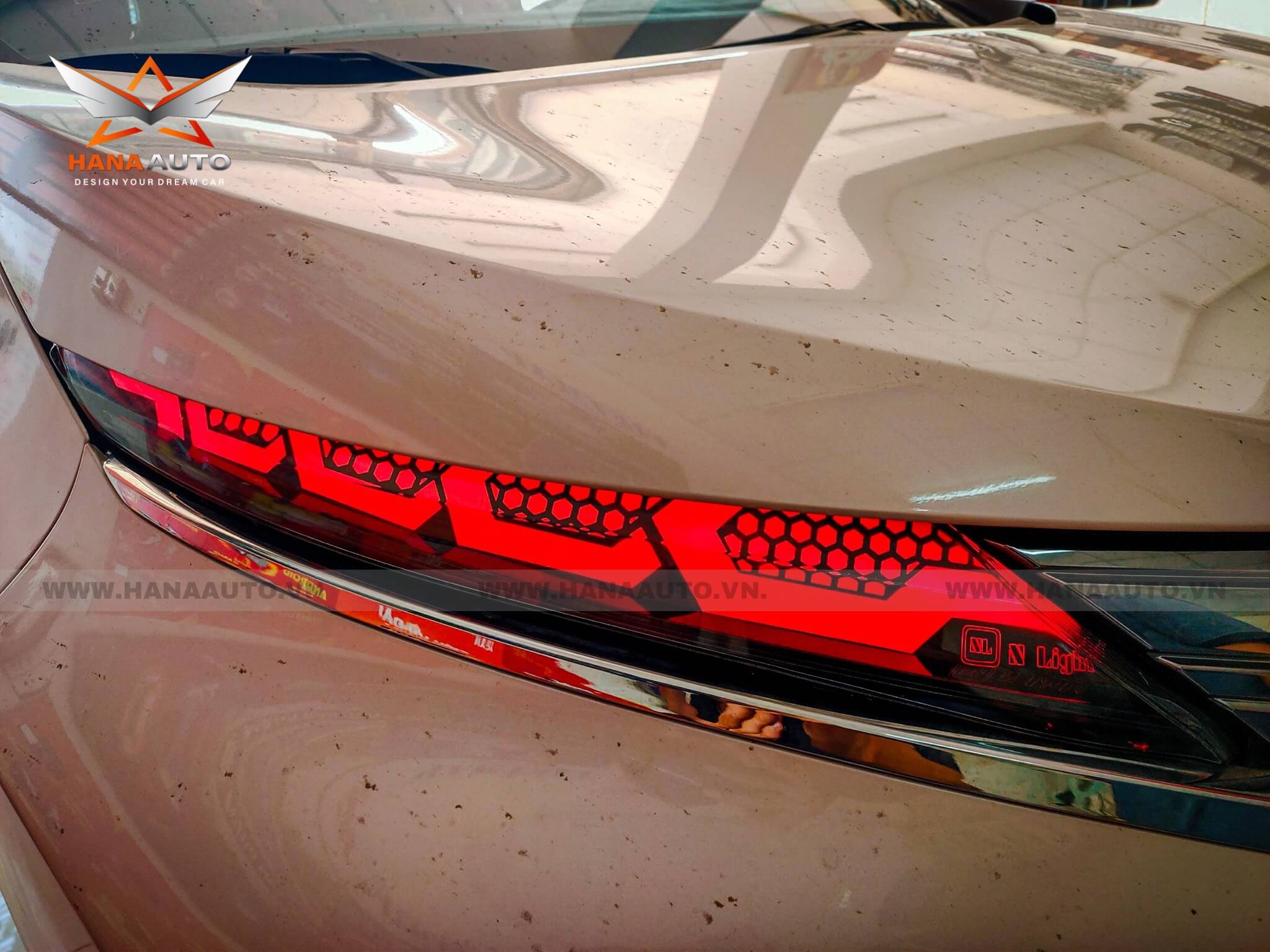 Led Mí Xpander Đổi Màu, Chạy Đuổi Kiểu Audi