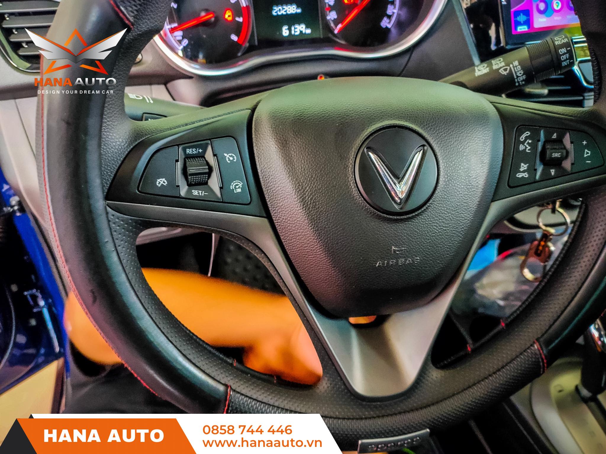 Cruise control và phím media trên Vinfast Fadil