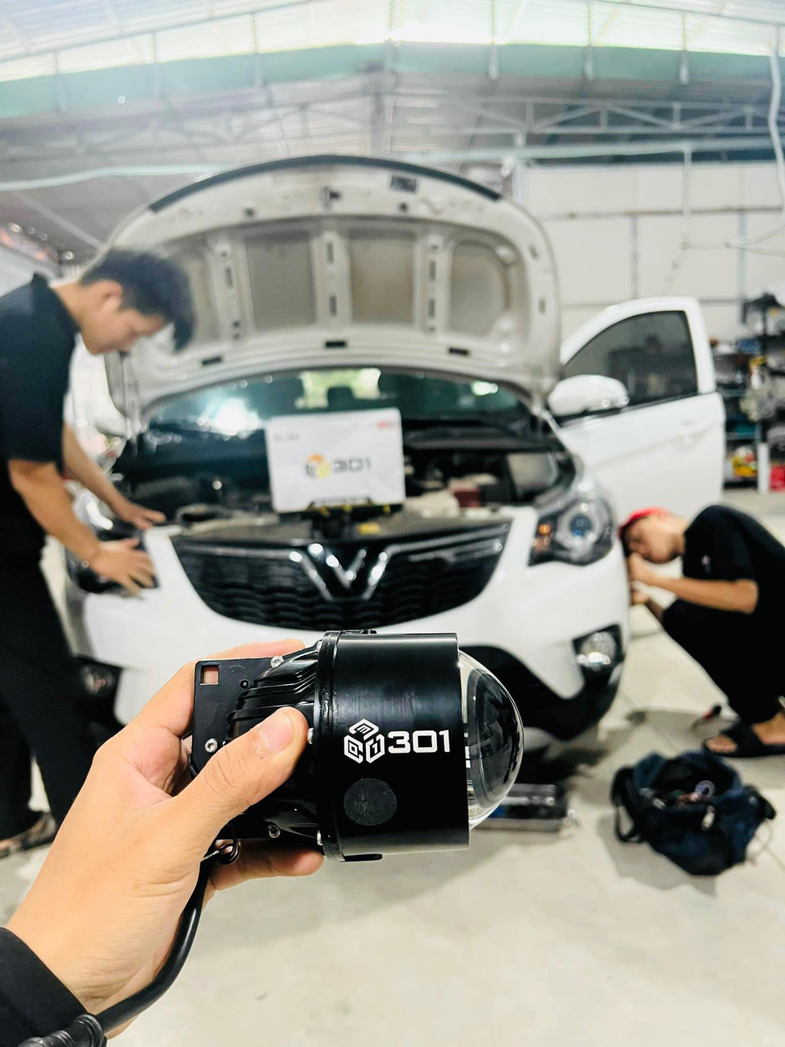 Bi gầm 3 màu Titan 301