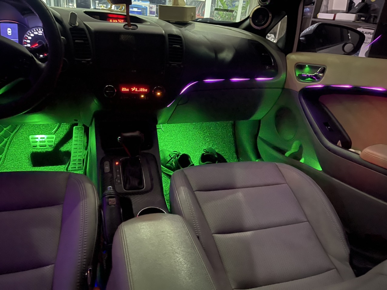 Led Nội Thất V4 Chạy Đuổi 22 Chi Tiết, 210 Chế Độ Màu