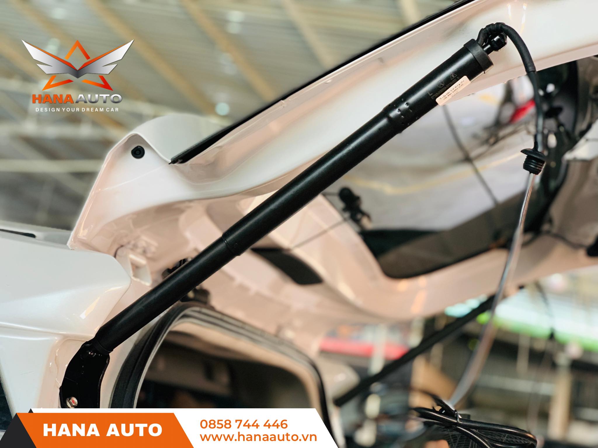Cốp điện Mitsubishi Xpander Tích Hợp Cảm Biến Đá Cốp