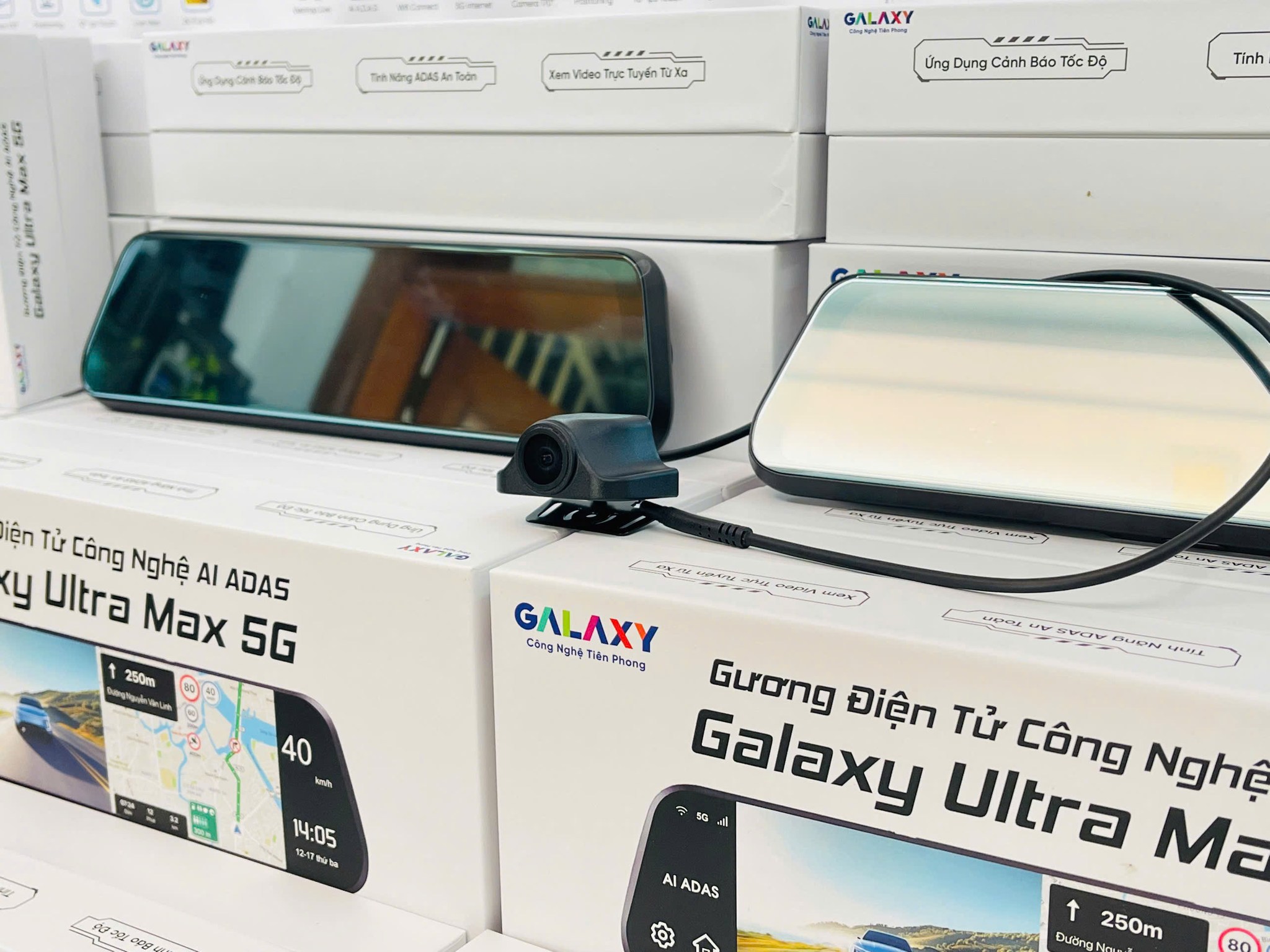 Gương điện tử Galaxy Ultra Max 5G Tích hợp cảnh báo giao thông