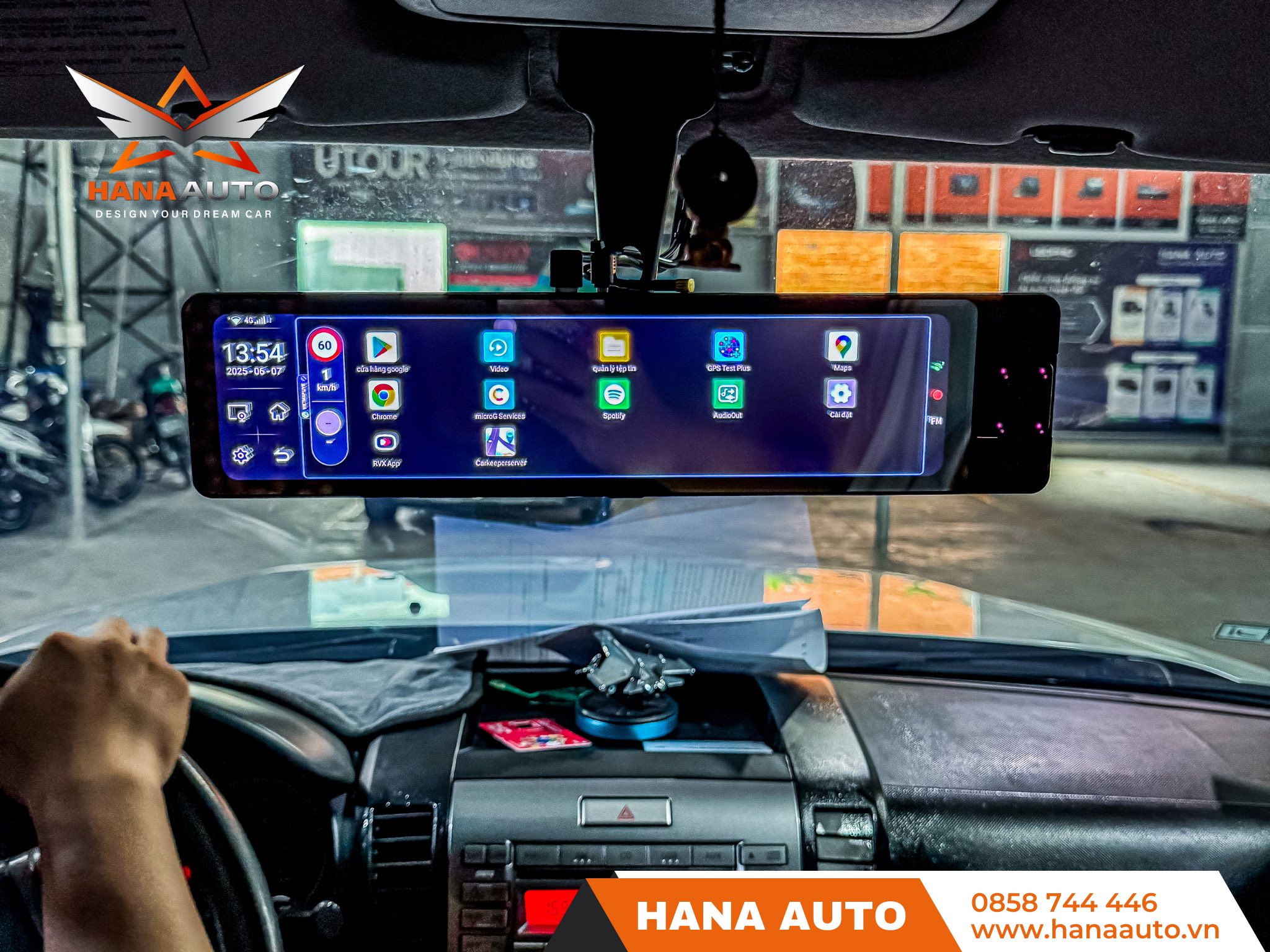 Gương điện tử Galaxy Ultra Max 5G Plus quay trước trong sau xe